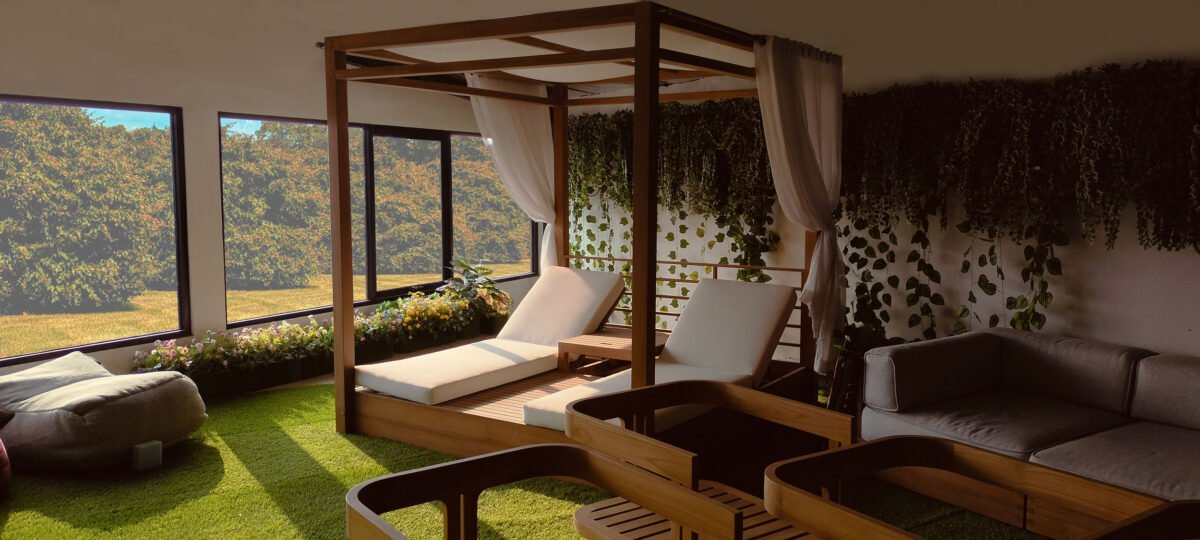 omah-mebel-canopy-bed-wood